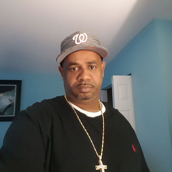 Meet your Posher, Carlos - Picture 1 of 1